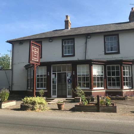 The Penruddocke Arms Bed & Breakfast Dinton  Exterior foto